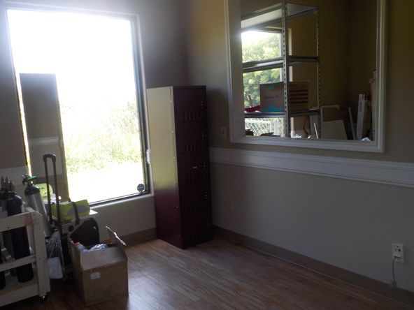 Tejon Plaza: 1601 Alton Gloor , Brownsville, TX 78526